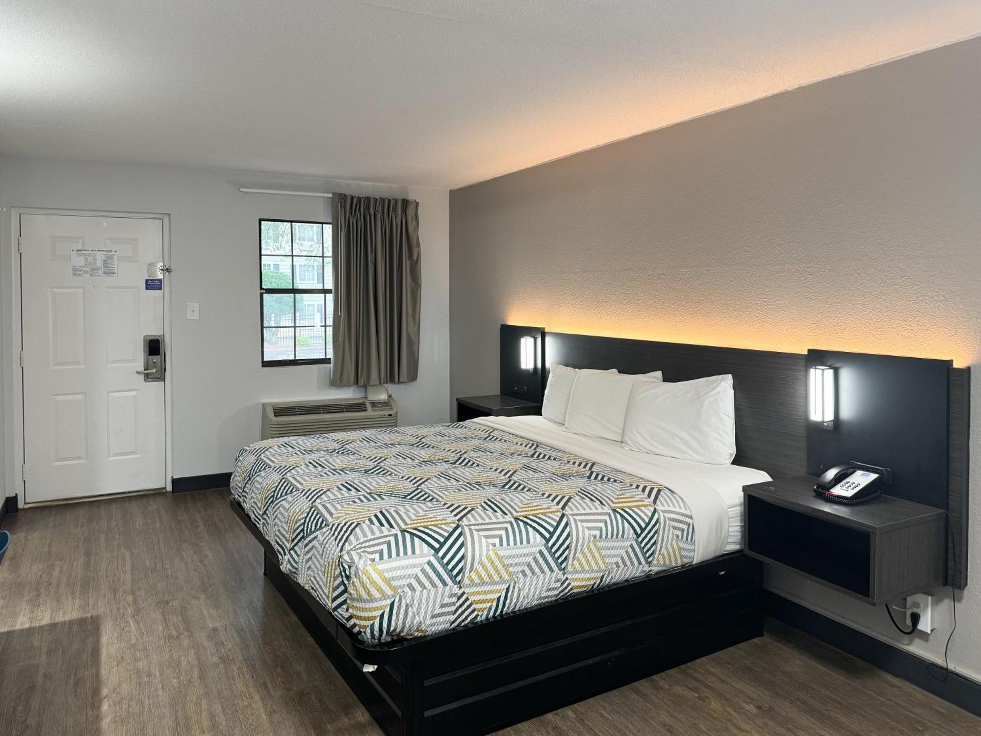 Motel 6 Huntsville Al University Dr. 外观 照片