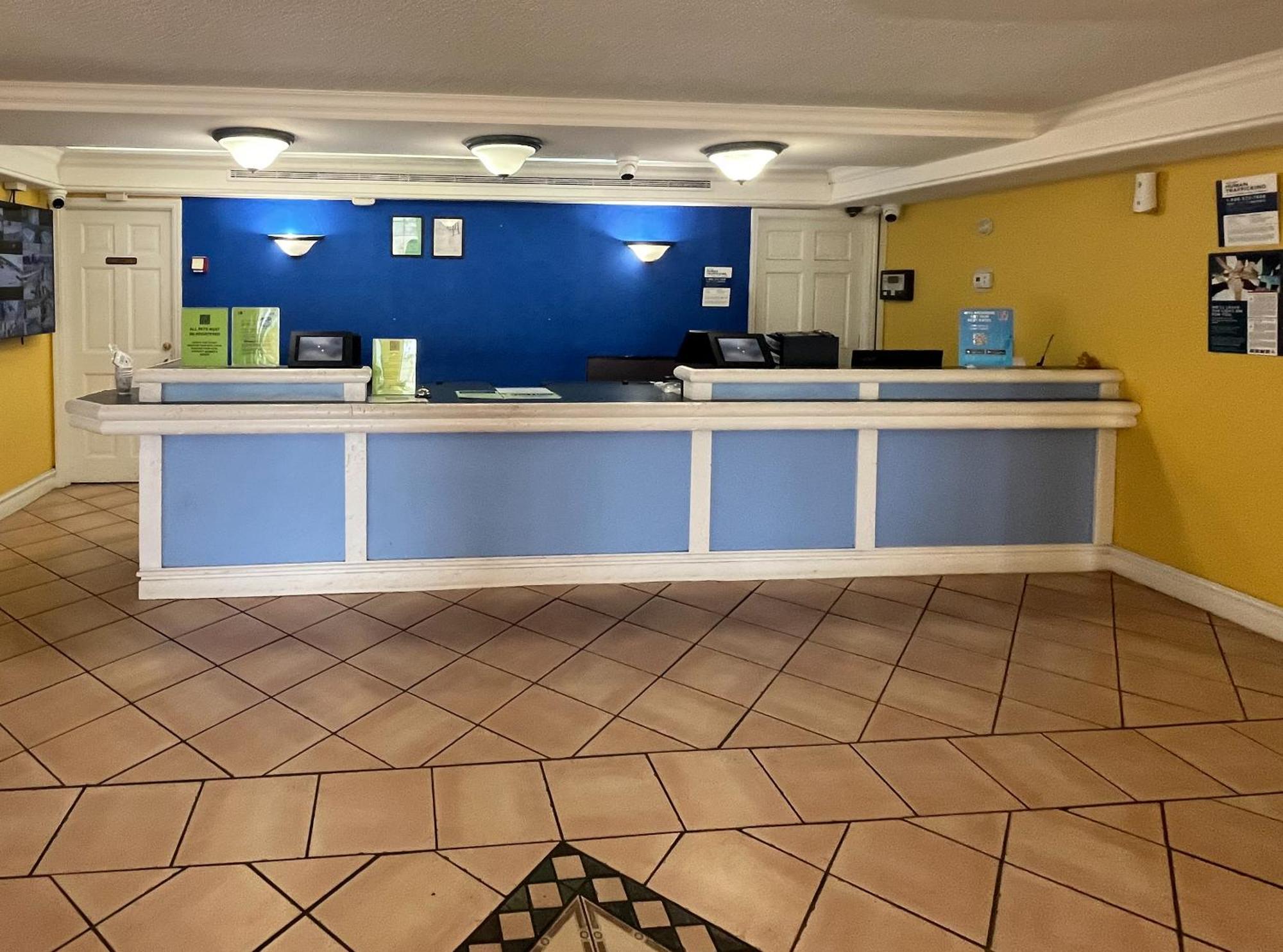 Motel 6 Huntsville Al University Dr. 外观 照片